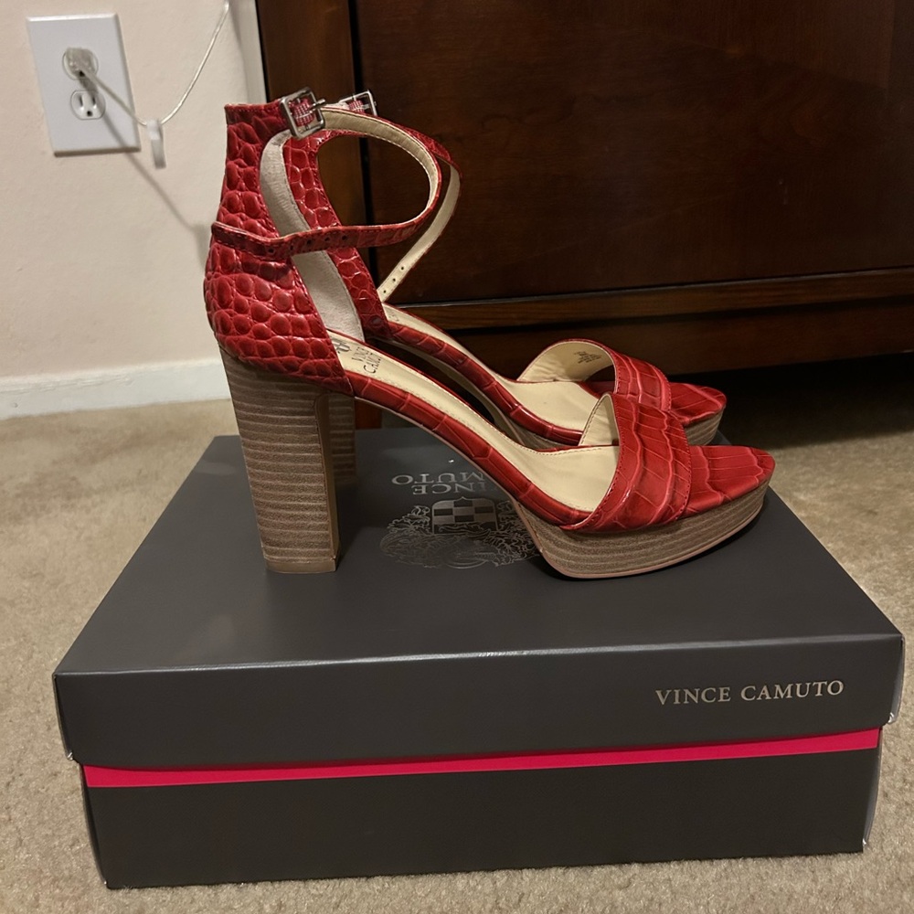 Vince Camuto VC-Sathina heels.